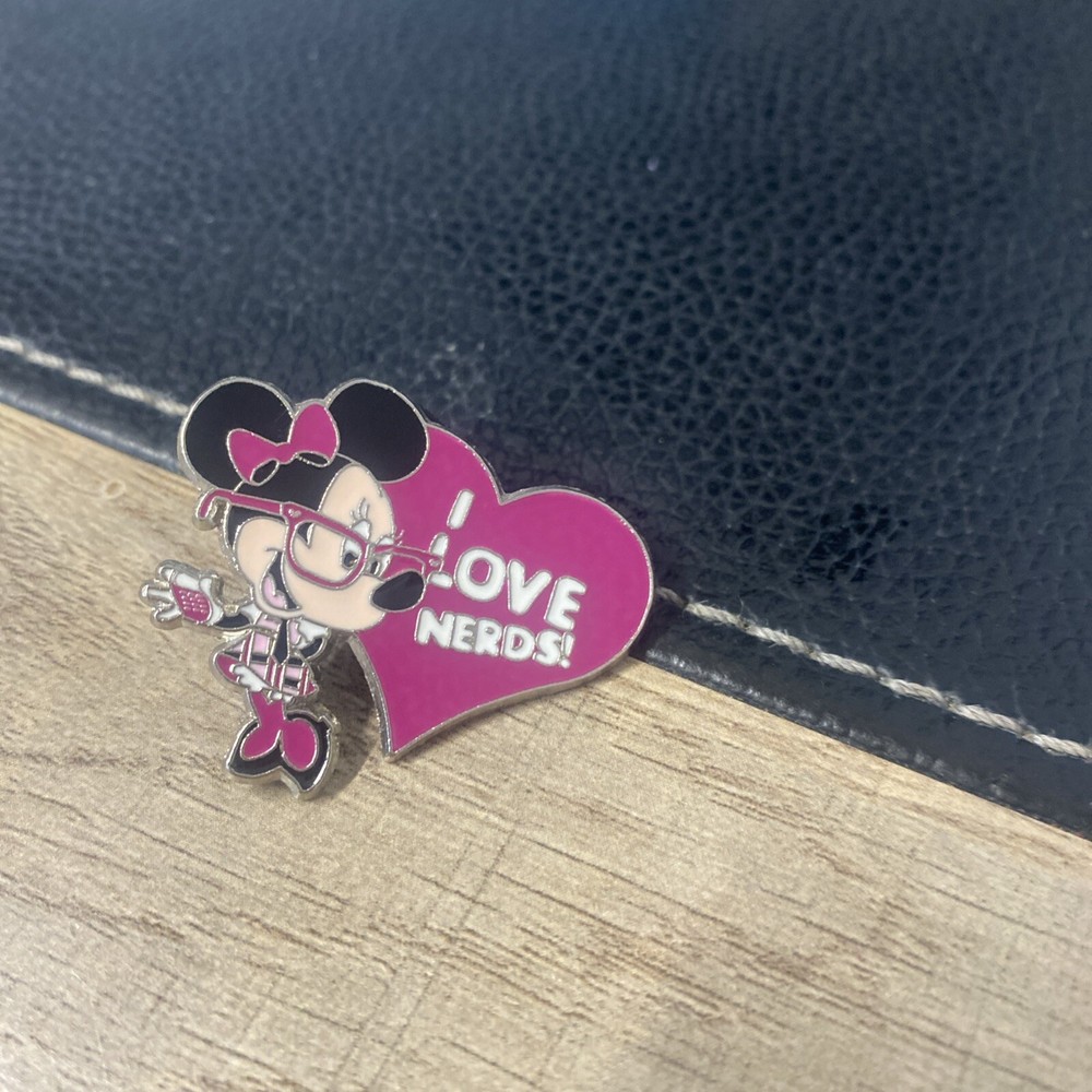 Disney Trading Pin, Minnie Mouse, I Love Nerds! 2010