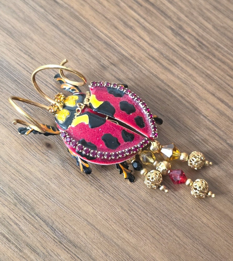 Vintage Lunch At The Ritz Lady Bug Brooch Pin