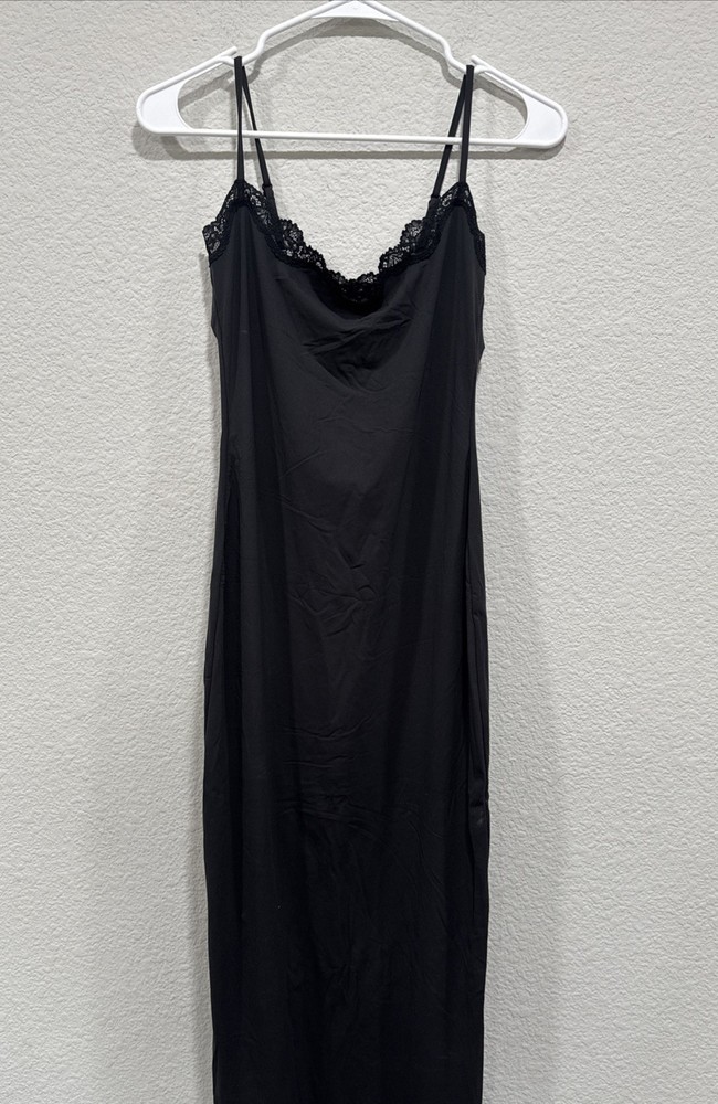 Skims Fits Everybody Lace Long Slip Dress Onyx