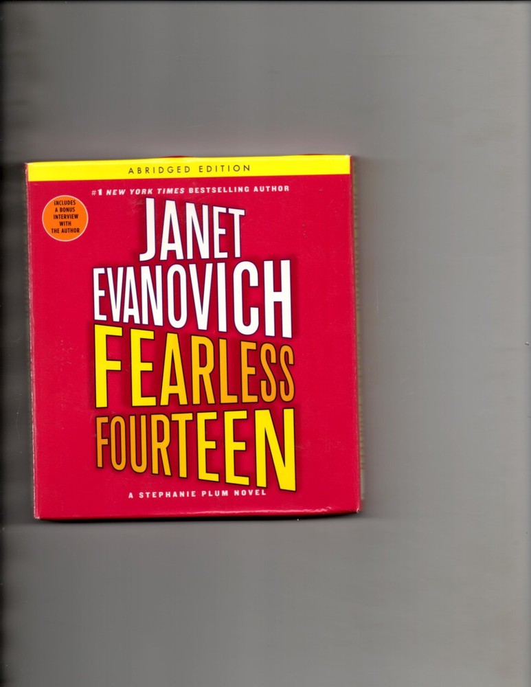 Stephanie Plum Ser.: Fearless Fourteen by Janet Evanovich (2008, Compact...
