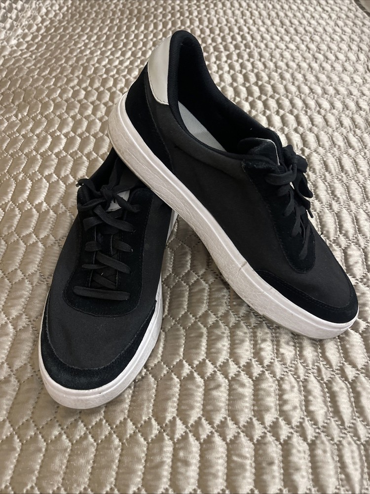 Kizik Prague Mens Size 11 W Hands Free Black Canvas Lace Up Shoe. Excellent Cond