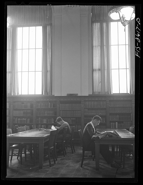 Photo:Ames Iowa Iowa State College Library Students 1942 Reading Room