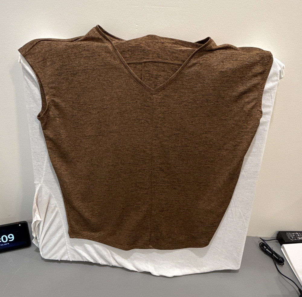 White + Black Women's Maternity V-Neck Sleeveless Knit Pullover Top S Brown