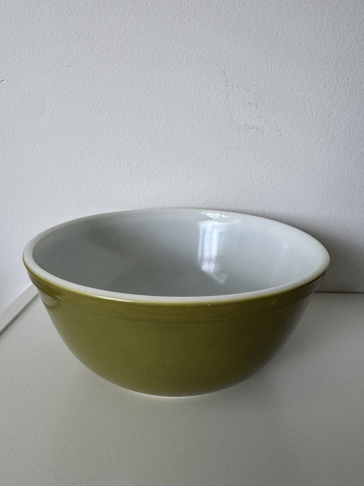 Vintage Pyrex Verde Avocado Green 403 Mixing Bowl 2-1/2 QT