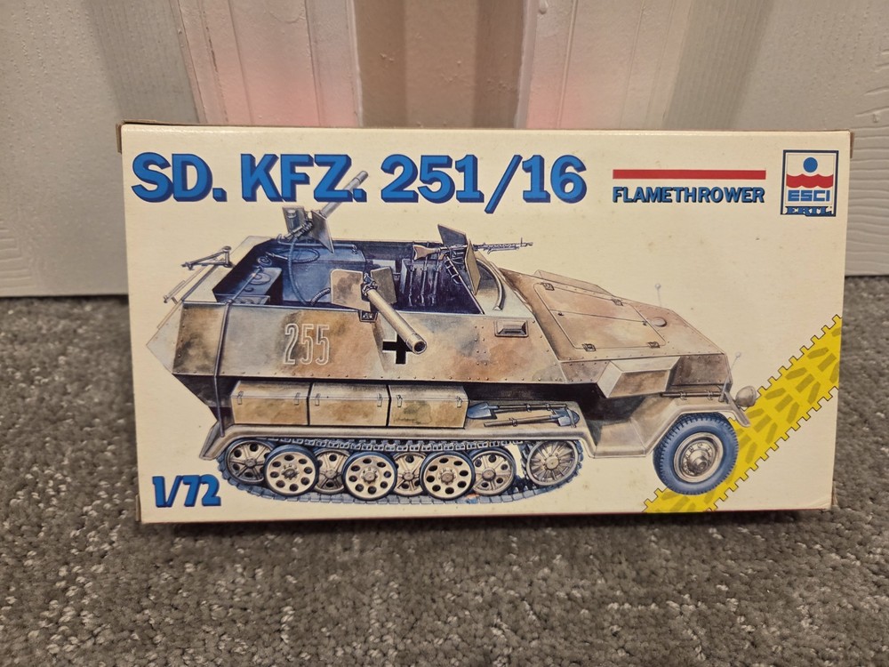 ESCI SD.KFZ 251/16 Flamethrower, 1/72 Scale Model Kit No 8346