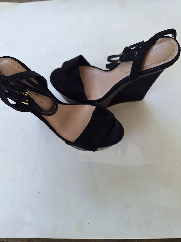 Aldo Black Suede Ankle Strap Platform Heels Size 6