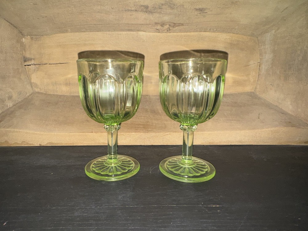 Colonial Knife And Fork Green Depression 5 Oz Footed Tumblers (2)