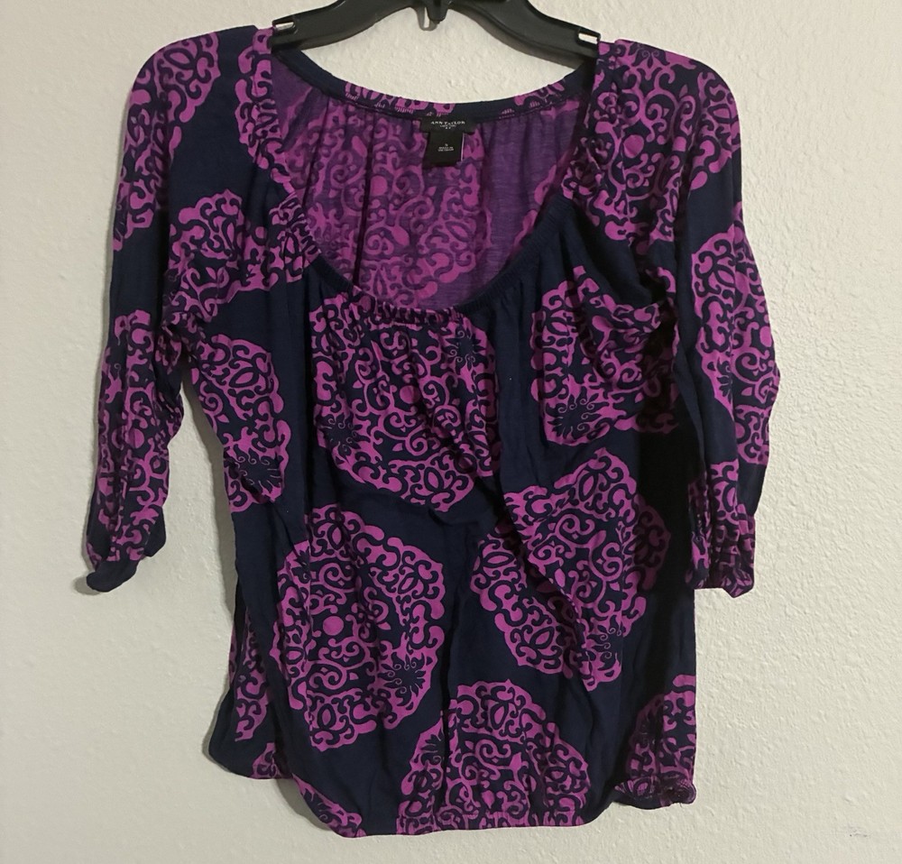 Ann Taylor Women’s Purple & Blue Design Shirt Size Small