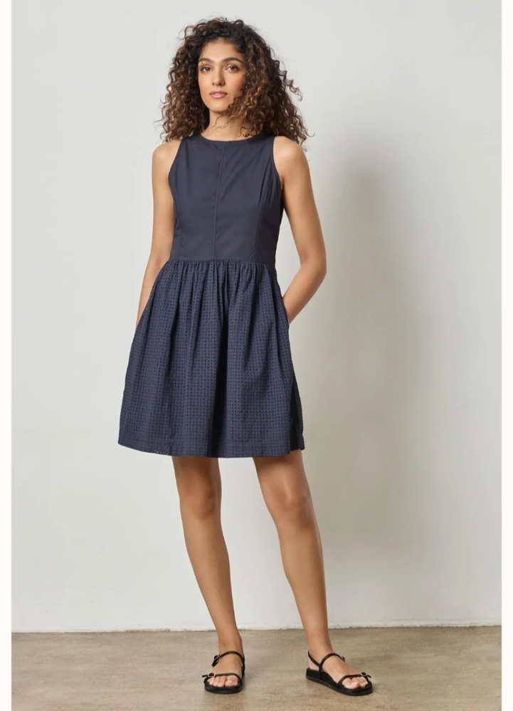 Lilla P Eyelet High Neck Sleeveless Cotton Mini Dress Lined Navy Women's L NWT