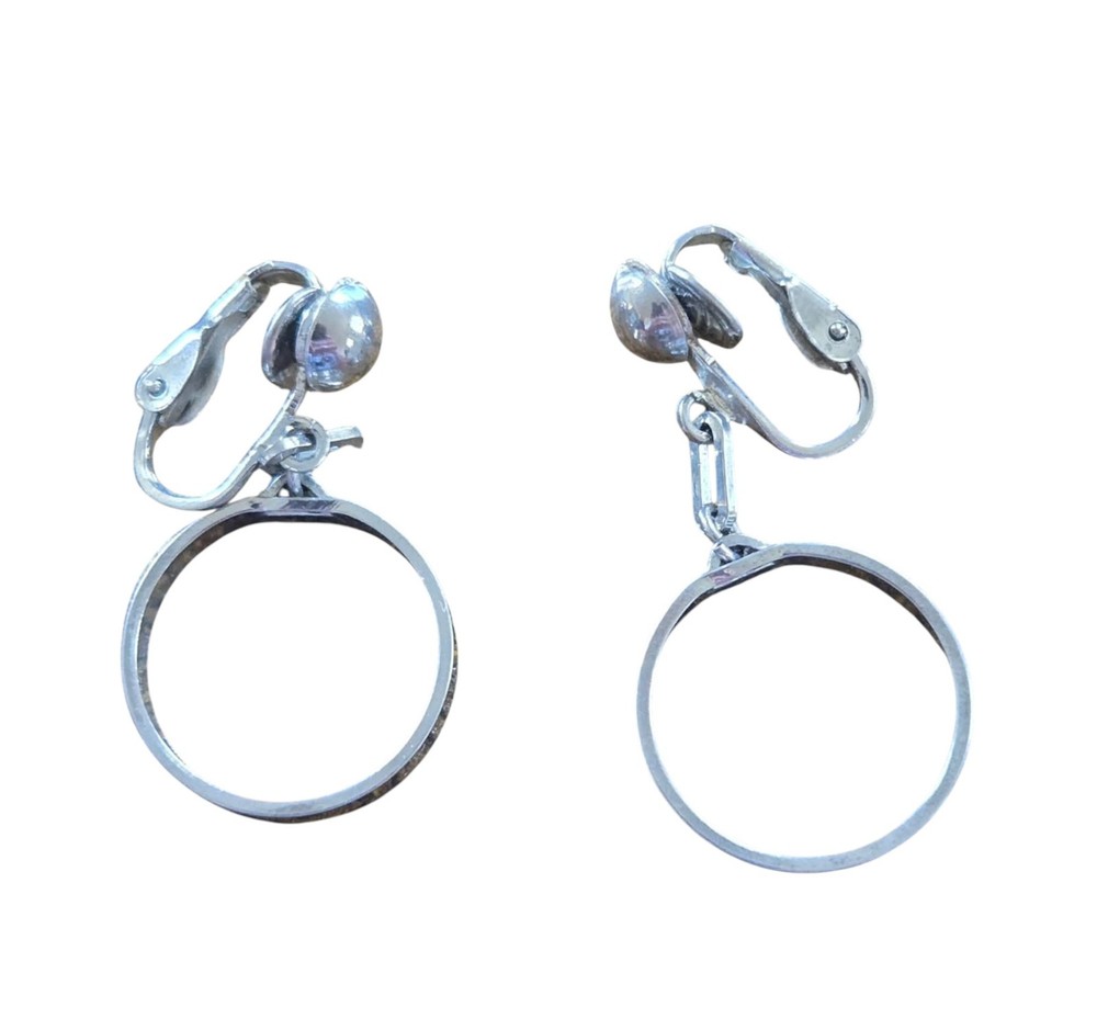 Vintage Silver Tone Metal Circle Dangle Clip Earrings