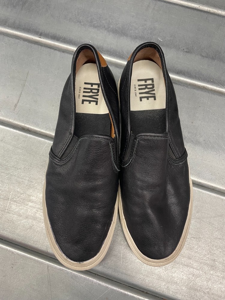 Frye Slip On Sneakers Womens Size 9M Black Leather