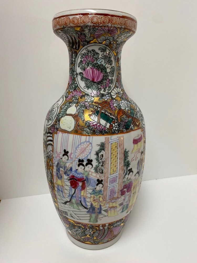Chinese Famille Rose Vase Featuring Scene of Multiple Geisha's