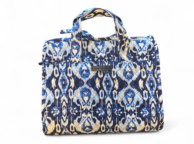 Vera Bradley Quilted Hanging Travel Organizer in Ikat Island