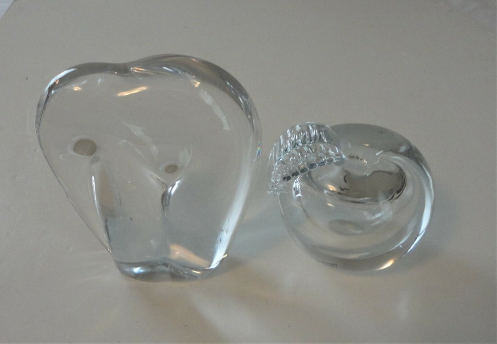 2 Art Glass Paperweight Figurines Modern Abstract Elephant Blown Apple With Leaf-image