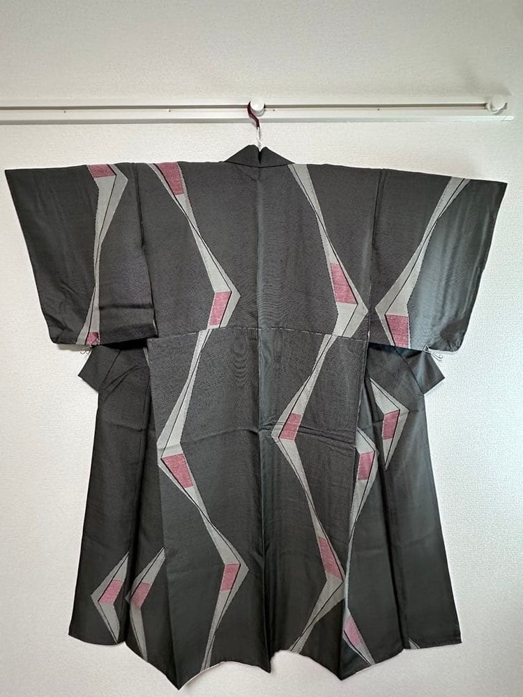Kimono Small Pattern Pure Silk Geometric Black Red Used