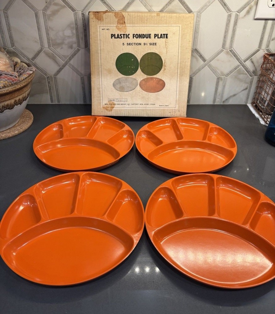 Vintage Plastic Divided 9