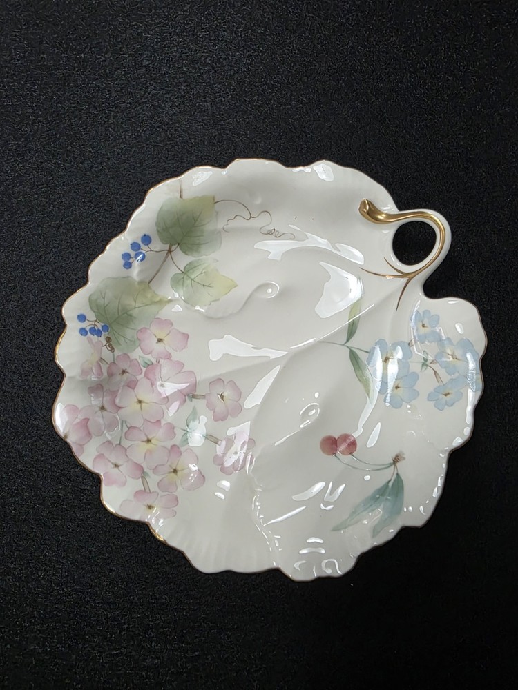Mikasa Nature's Garden Ivory Bone China Floral Decorative Abstract Plate