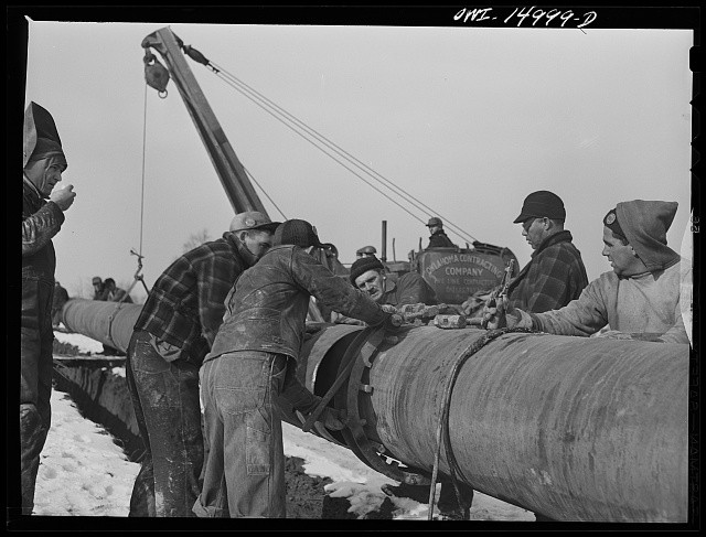 Pennsylvania 1942 War Emergency Oil Pipeline Workers Texas Refineries