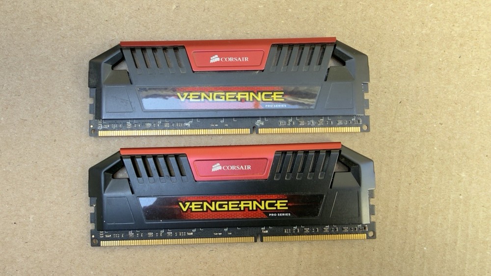 Corsair Vengeance Pro 16GB (2x8GB) DDR3 1866MHz Desktop RAM - CMY16GX3M2A1866C9R