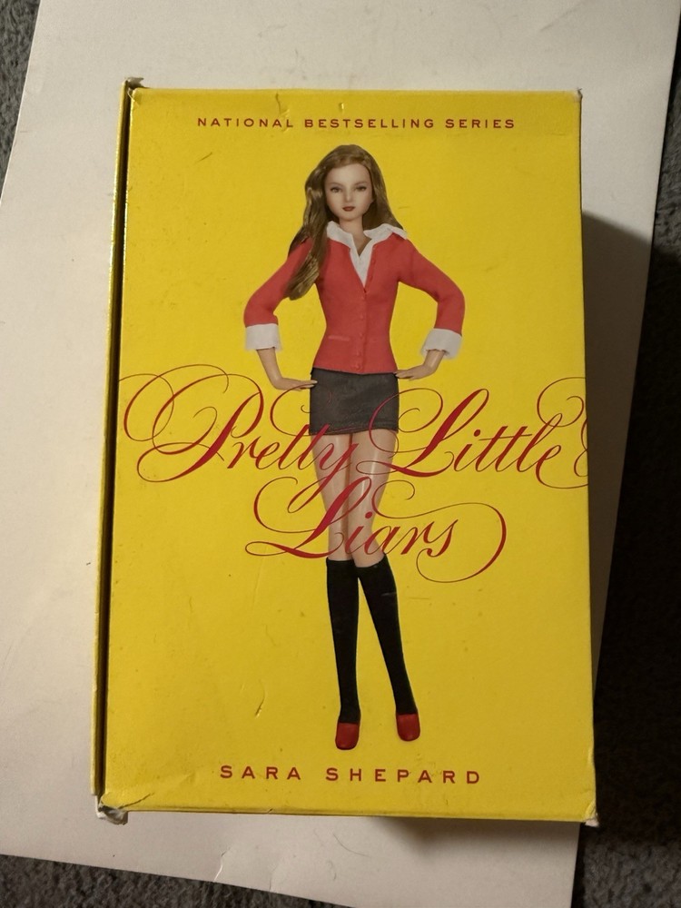 Pretty Little Liars Box Set: Books 1 to 4 Sara Shepard Paperback