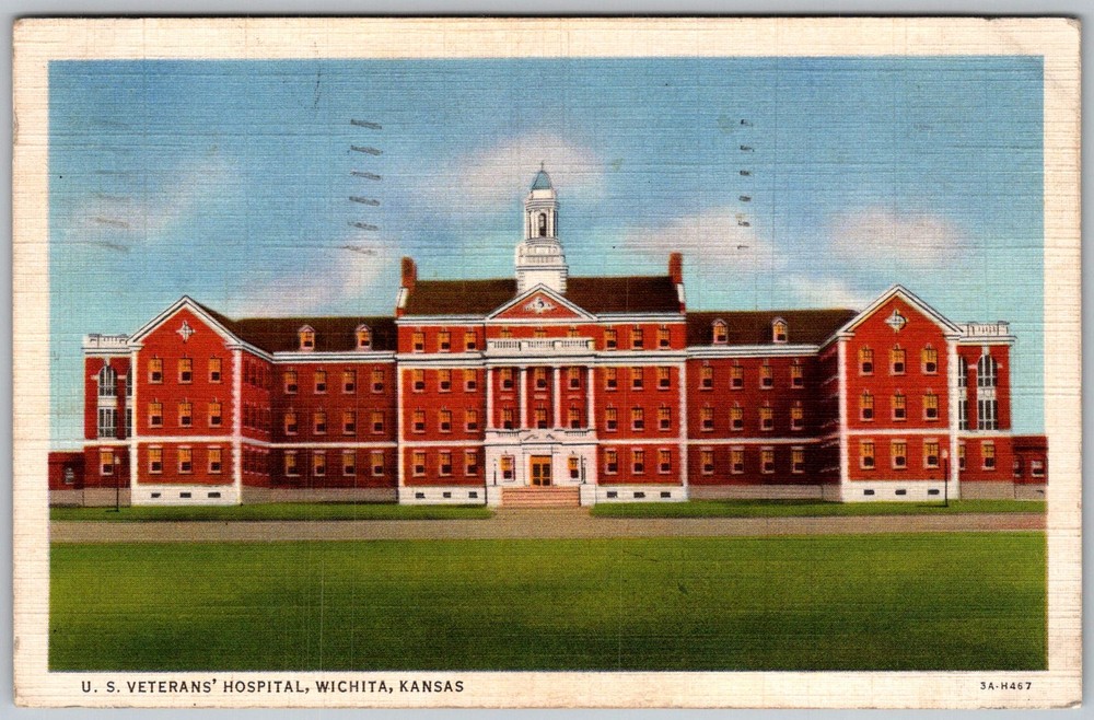Vtg Linen Postcard U.S Veterans Hospital Main Wichita, Kansas 1930s