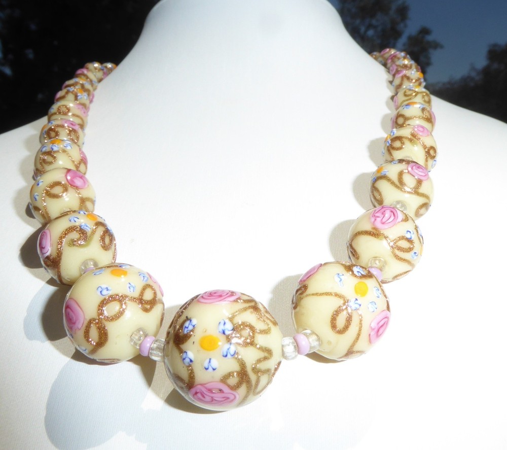 Gorgeous Beaded Murano Art Glass Wedding Cake Necklace Vintage 20