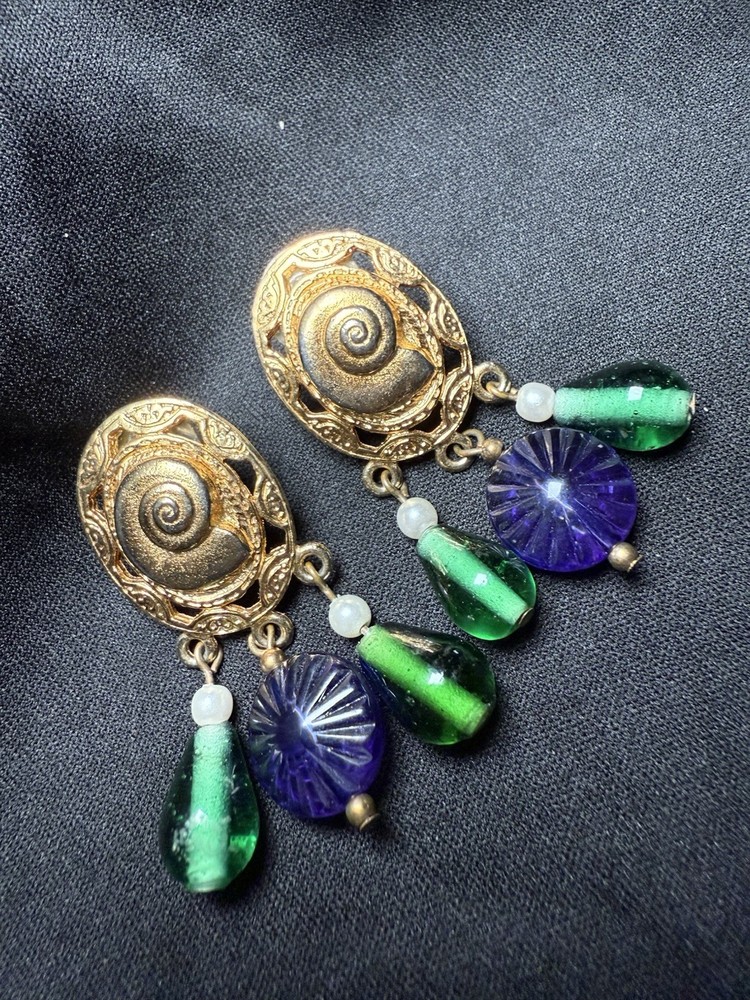Vintage Gold Tone Spiral Shell & Poured/Molded Glass Dangle Statement Earrings