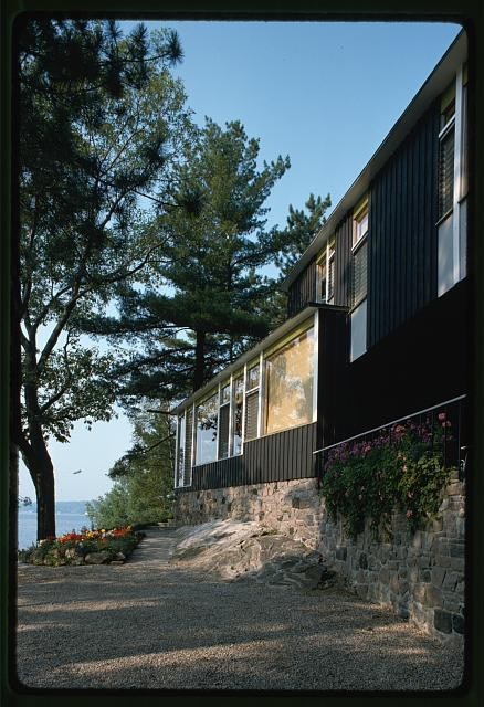 Photo:Ontario Canada Miller House 1950s Exterior Modernist Lakeside Home