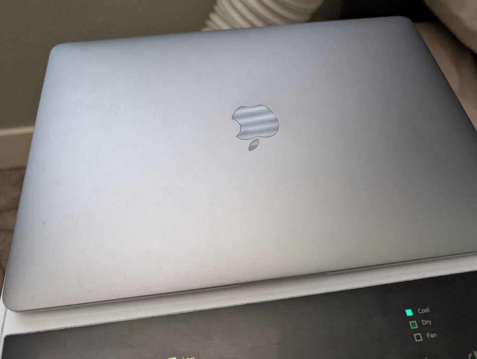 Apple MacBook Air M1 16gb RAM, 256gb SSD