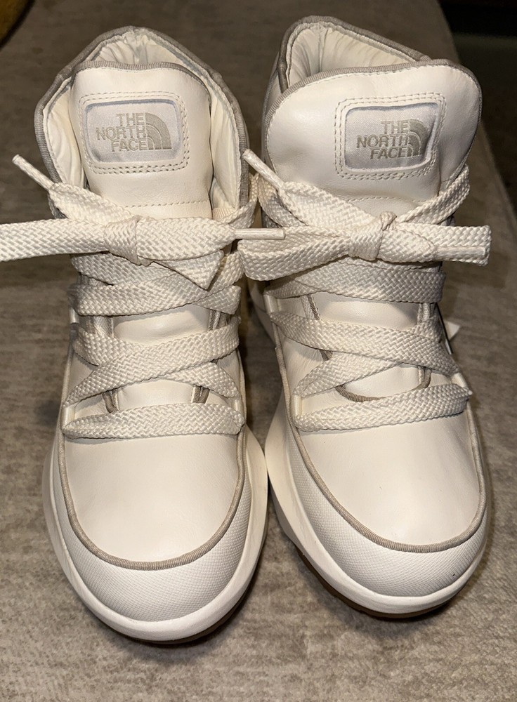 THE NORTH FACE Women's Halseigh Thermoball Lace Wp Fashion BootSize 7.5