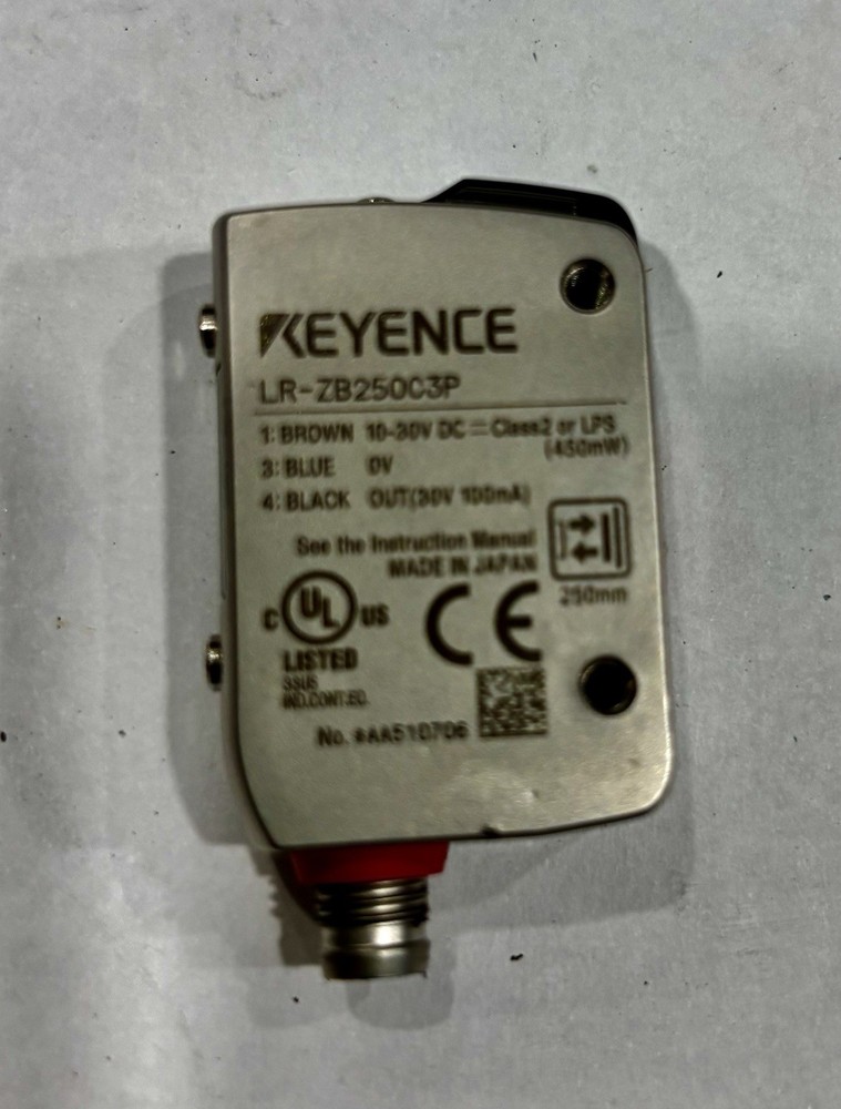 Keyence LR-ZB250C3P Self-Contained CMOS Distance Based Laser Sensor, 3-Pin 250mm