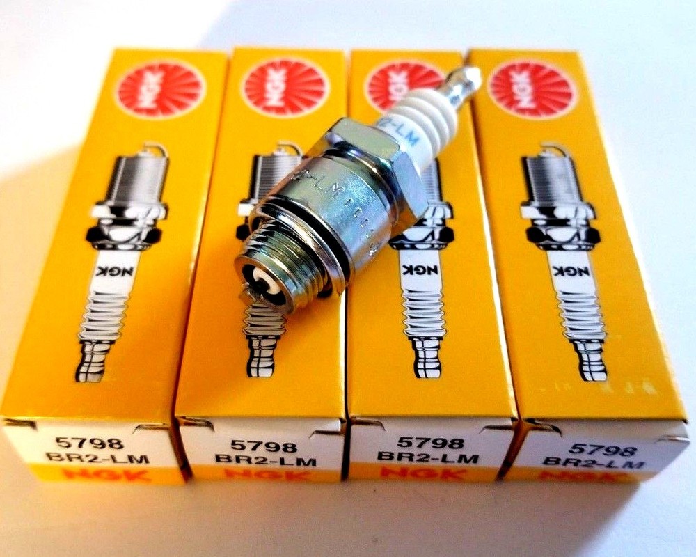 4 Plugs of NGK Standard Series Spark Plugs BR2LM/5798