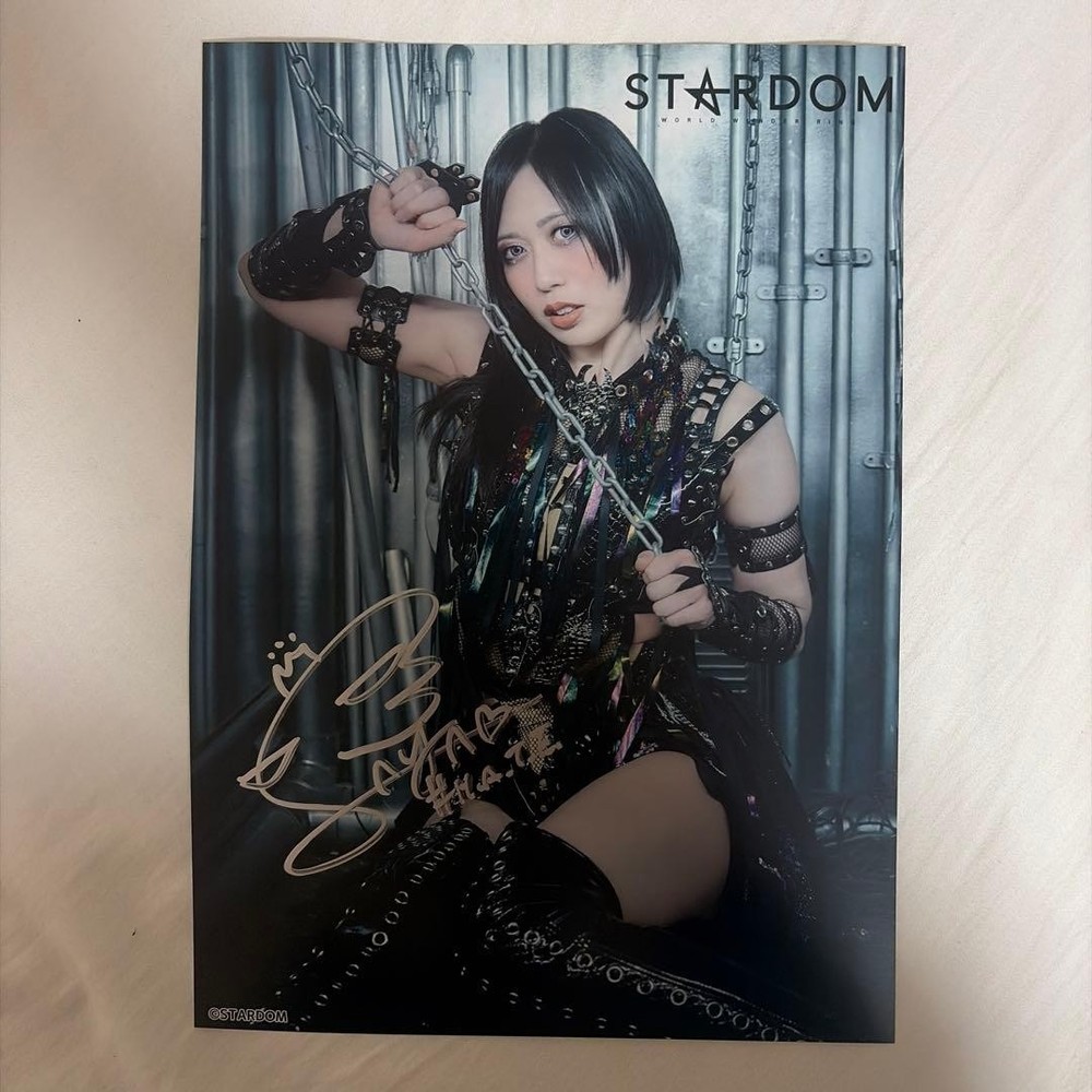 Stardom Saya Kamitani Autographed Portrait Yokohama Arena Wrestling Photo