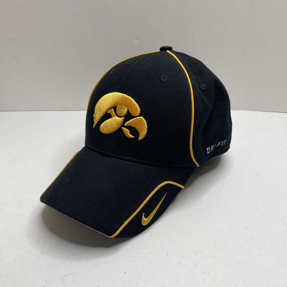 Iowa Hawkeyes Nike Legacy91 Dri-Fit Adjustable NCAA Cap Black