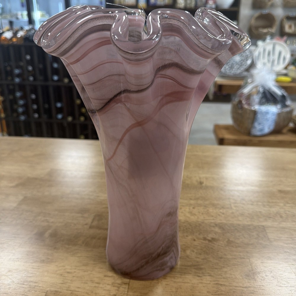Elegant Lavender Italian MURANO Glass Ruffled 16
