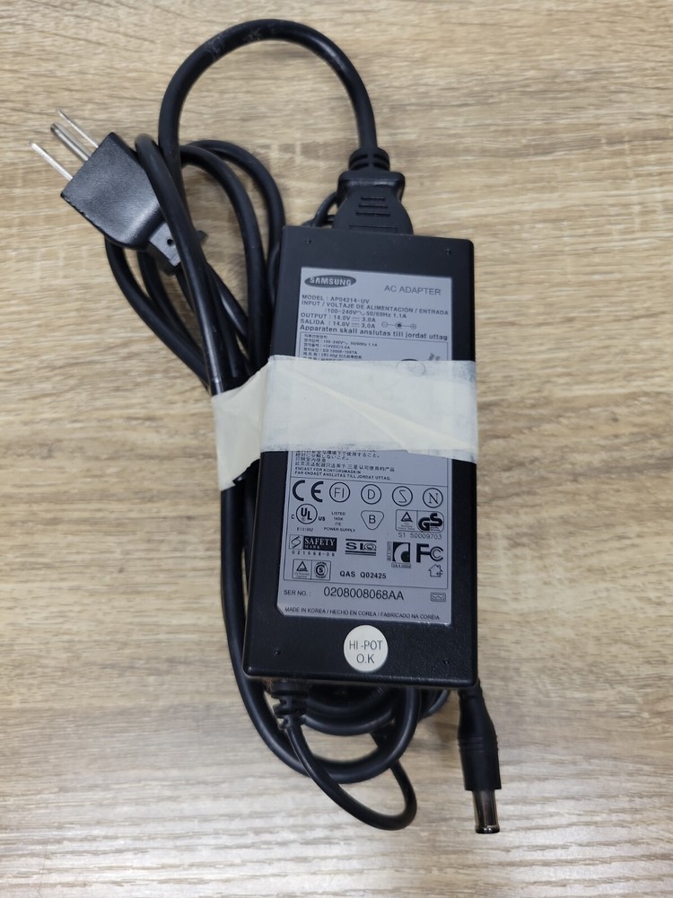 Samsung AC Power Adapter model AP04214-UV For Laptop-image