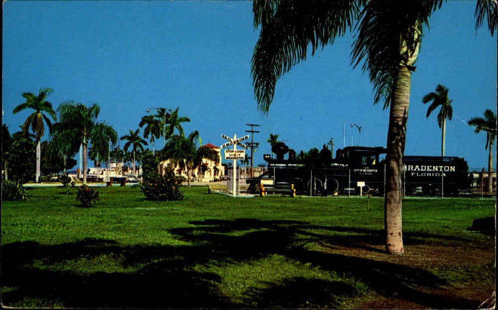 Wood burner locomotive train~Waterfront Park on Manatee River~Bradenton Florida