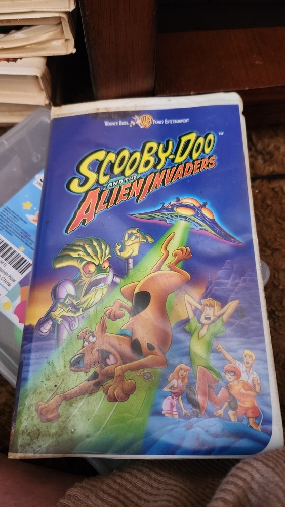 Scooby-Doo and the Alien Invaders (VHS, 2000, Warner Brothers Family...