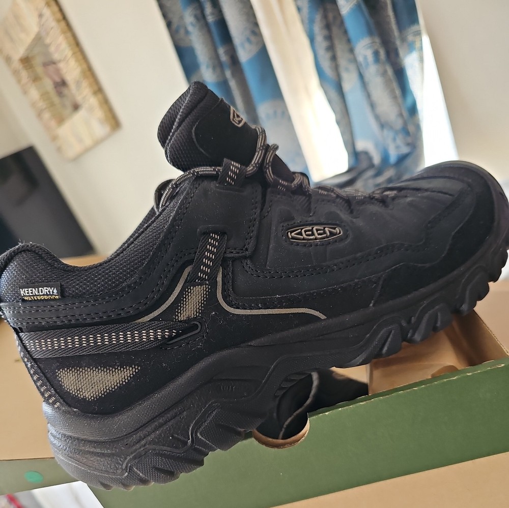 Keen Mens Targhee IV Waterproof Hiking Shoes Triple Black - Leather