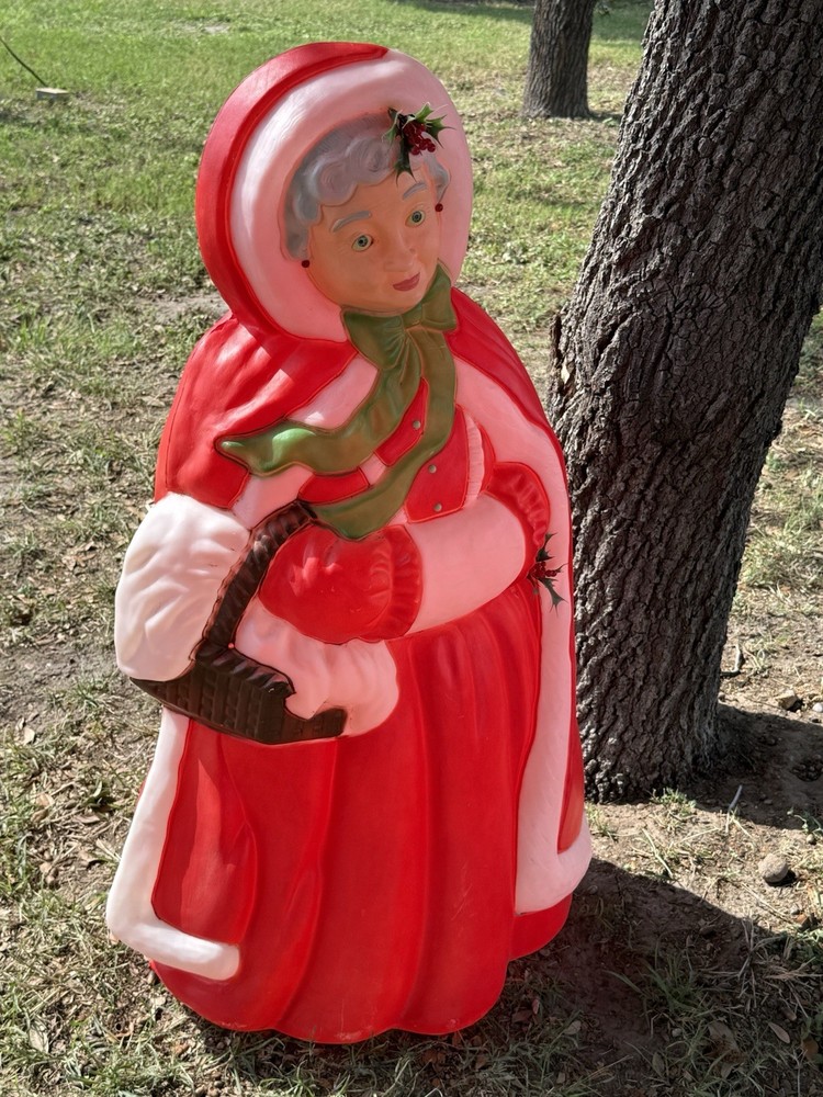 Vintage Santa’s Best Mrs. Claus 40