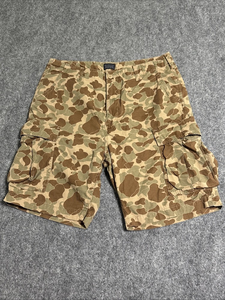 Levis Carrier Cargo Shorts Men Size 36 Brown Camo Print 100% Cotton