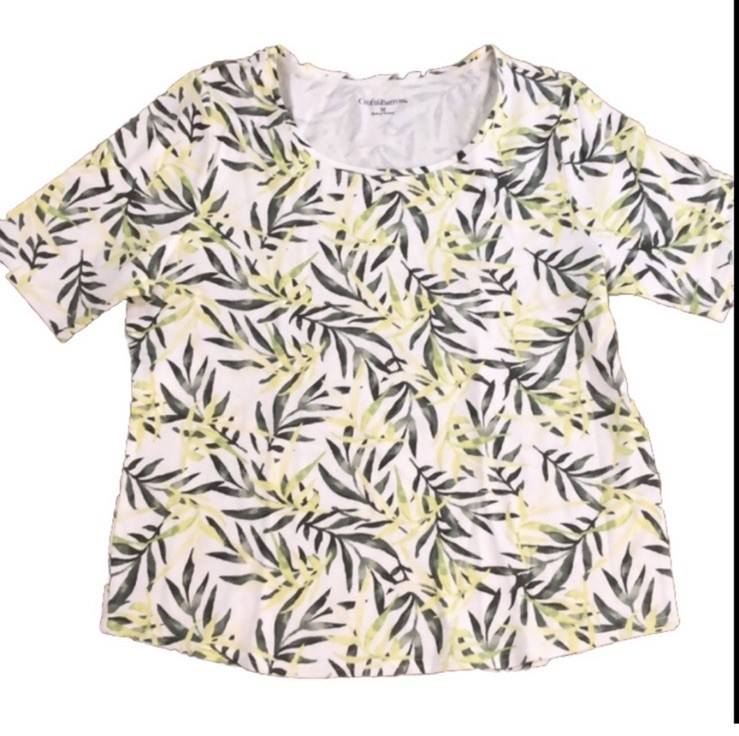 Croft & Barrow Women’s Green & White Leaf Print Short Sleeve Top - Size Medium