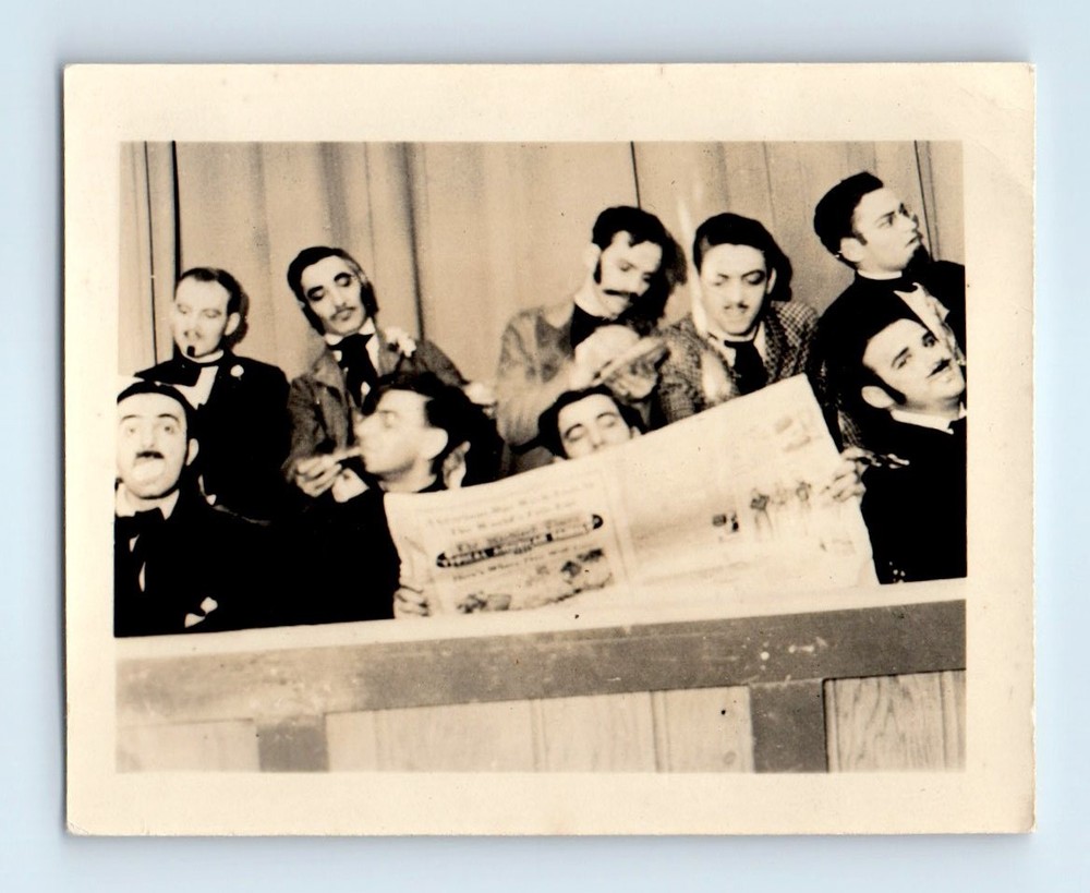 Old Vintage Photo MEN ONLY FUNNY GROUP PICTURE READING NEWSPAPER SNAPSHOT