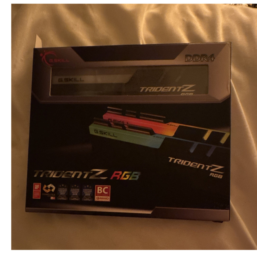 G.SKILL Trident Z RGB 16GB (2x8GB) DDR4-3600 DIMM Desktop RAM F4-3600C18D-16GTZR