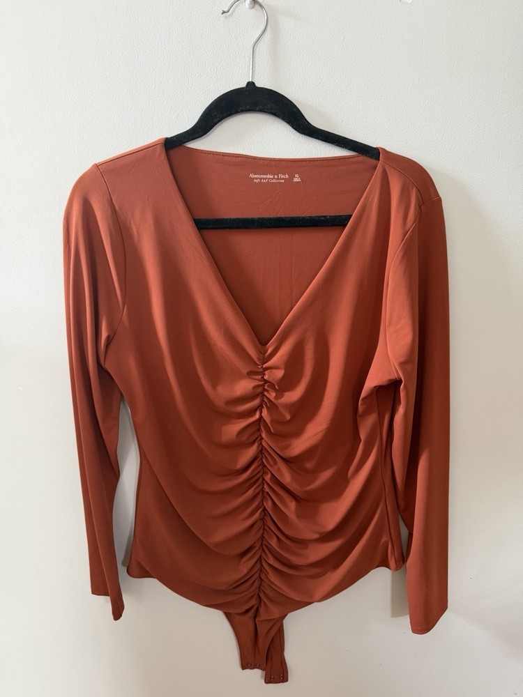 Abercrombie & Fitch White Ruched V-Neck Long Sleeve Bodysuit Size XL