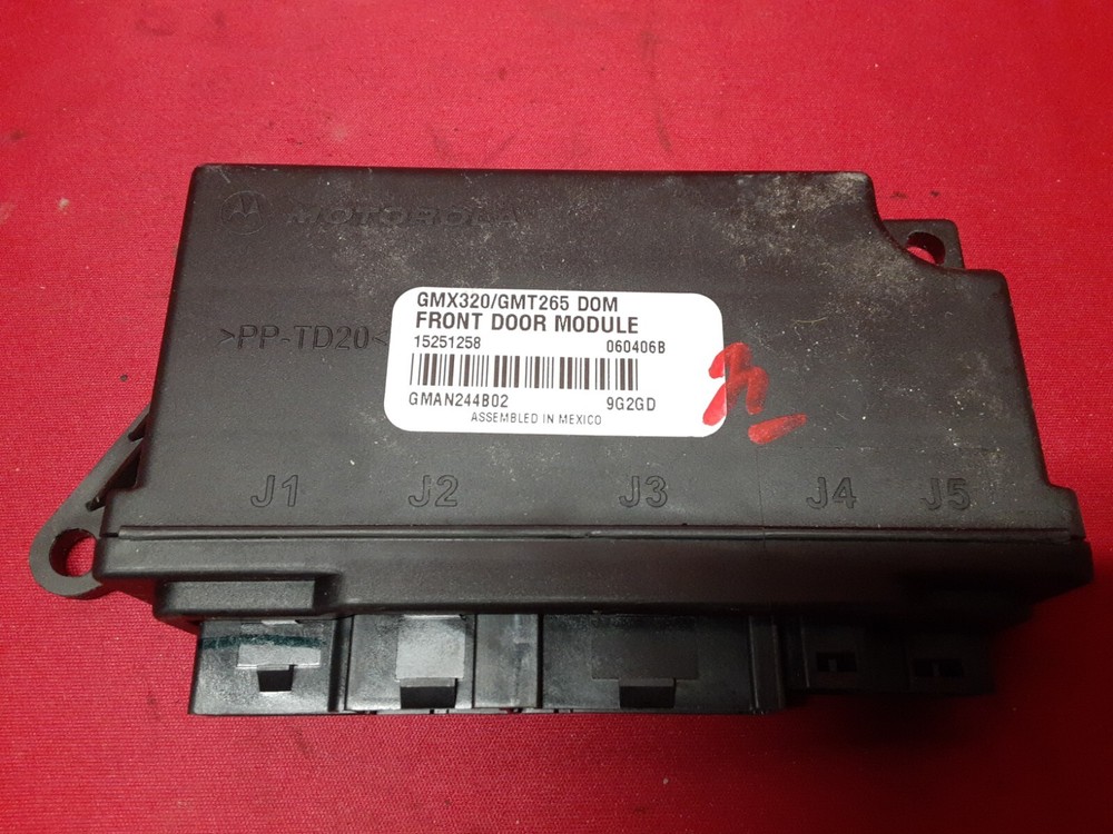 2006 2007 Cadillac CTS FRONT Left or Right Door Lock Control Module 15251258