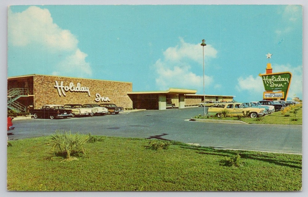 Vintage Holiday Inn Laredo Texas Postcard 1960s Mid-Century Modern Architecture