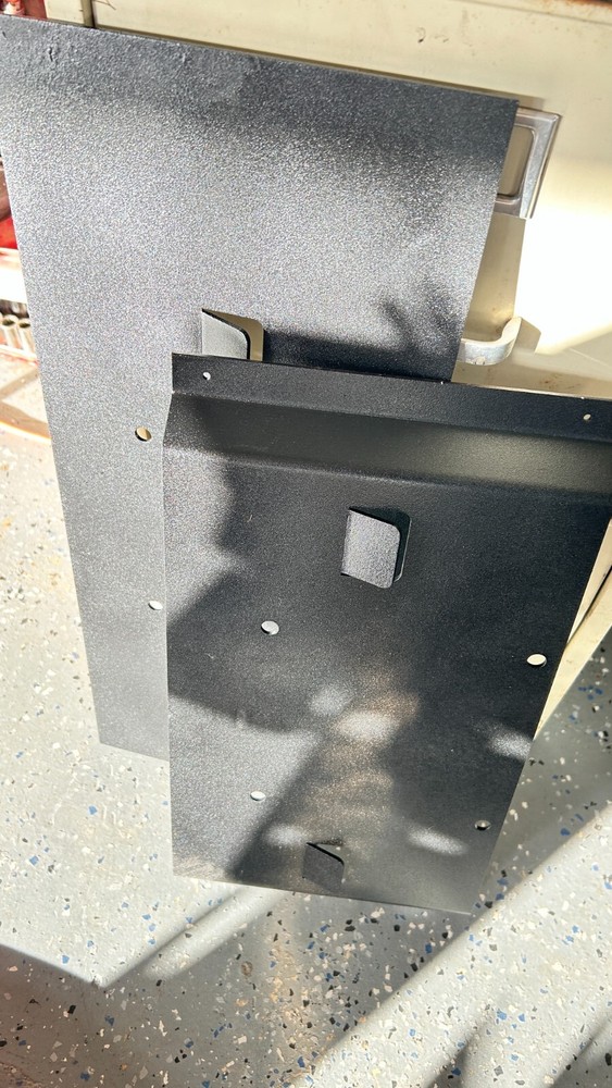 Flat or Angle Plate Universal Mount for Reelin-Rod-Locker Box