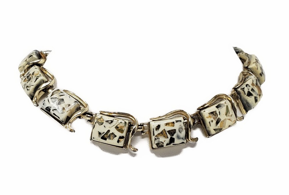 Vintage Confetti Ivory Black & Gold Thermoset Lucite Gold Tone Choker Necklace