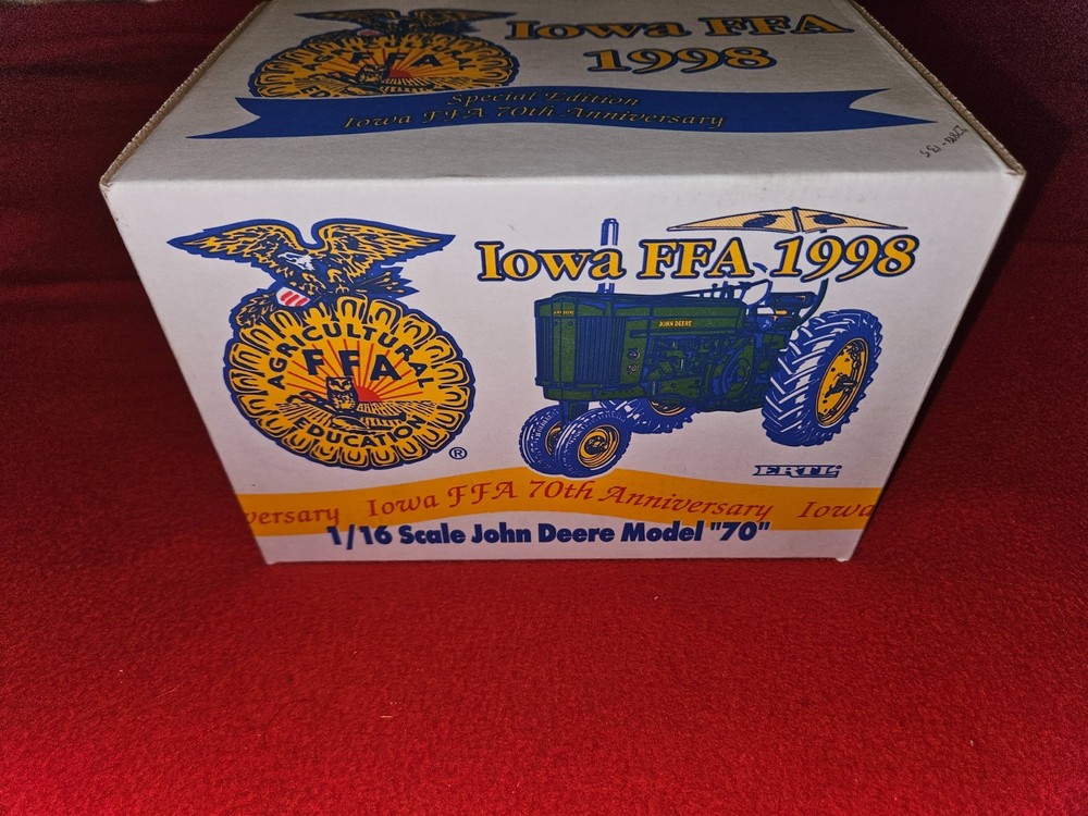 John Deere 70 Tractor with Umbrella 1998 Iowa FFA Ertl 1/16 Scale Model